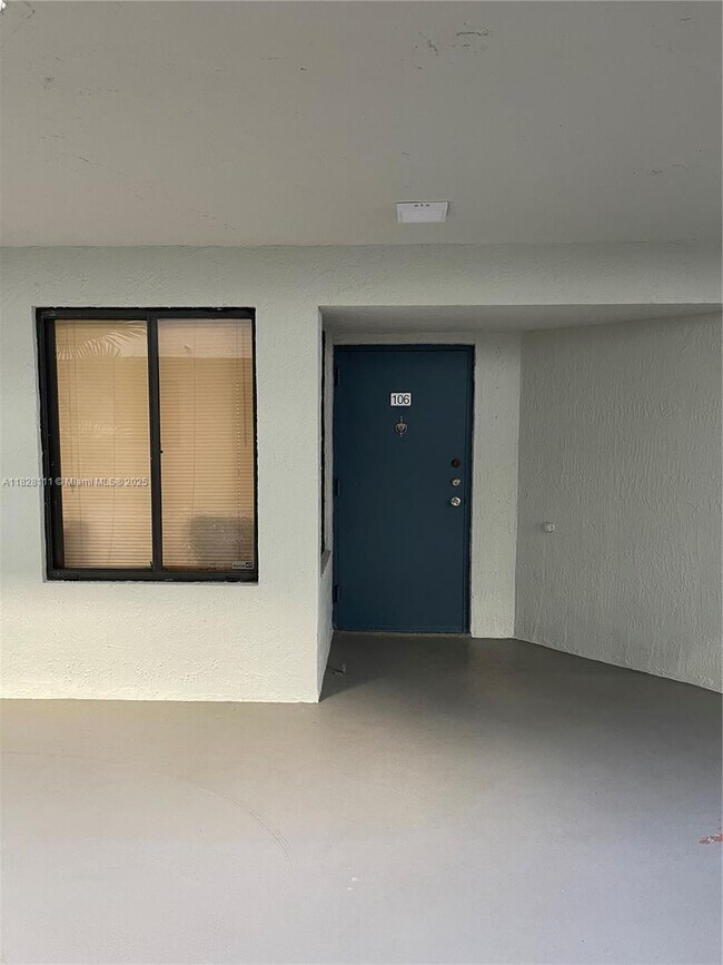 Building Photo - 8335 SW 152nd Ave