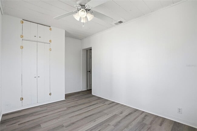 Building Photo - 755 Alamanda Way S