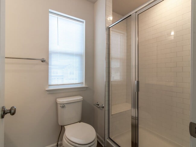 Building Photo - YEAR-ROUND RENTAL- UNFURNISHED - SINGLE FAMILY - GEORGETWON