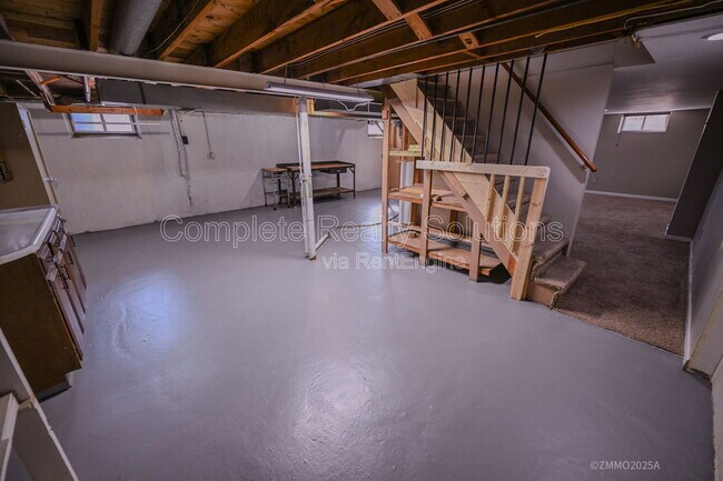 Building Photo - 10200 Tappan Dr