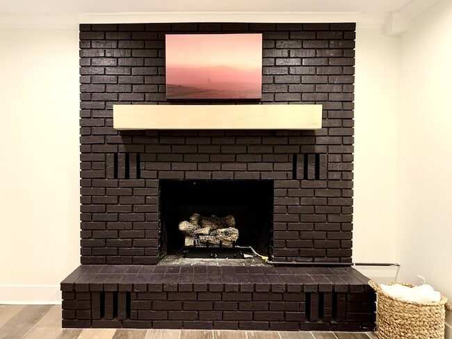 Building Photo - 423 Rivermont Dr