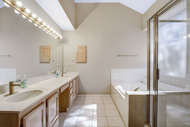 Building Photo - ***APPLICATION CURRENTLY UNDER REVIEW***Gated Lost Oaks Home with Private Pool & First-Floor Prim...