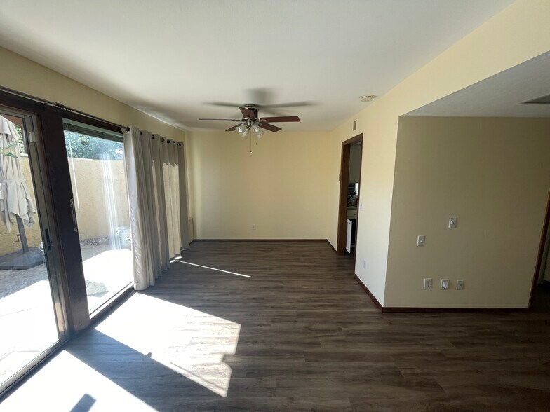 Building Photo - 6533 N 7th Ave