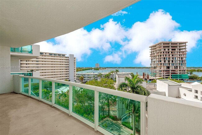 Building Photo - 7900 Harbor Island Dr