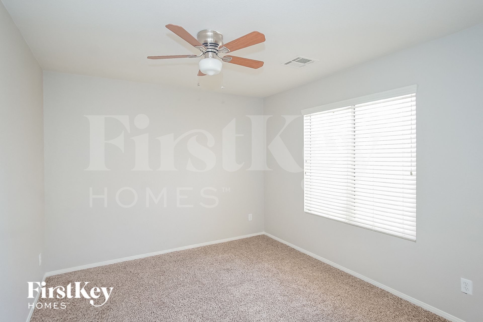 Building Photo - 5333 N Carlsbad Heights St