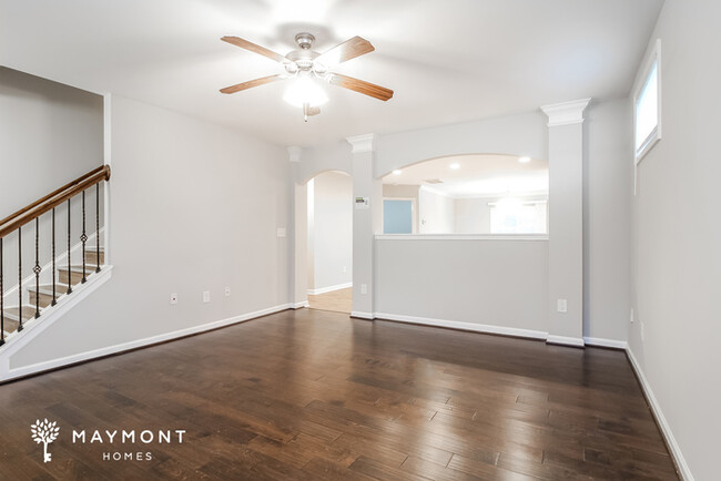 Building Photo - 105 Glazed Springs Ct