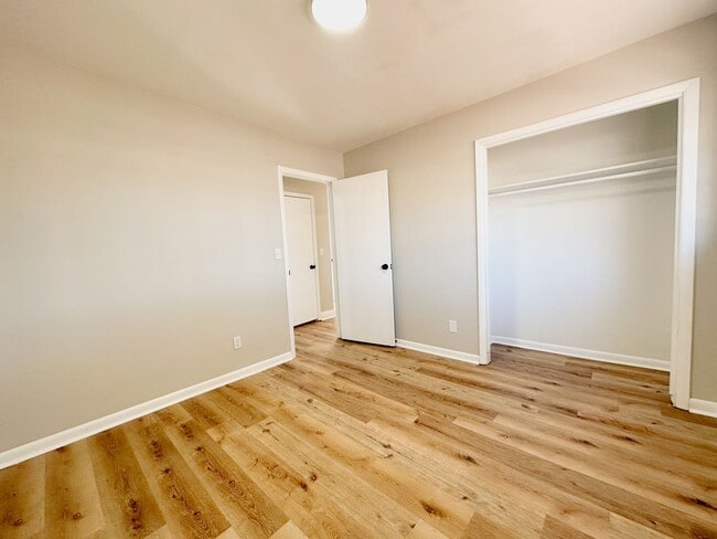 Building Photo - 3bd/2ba Fayetteville Home Available!