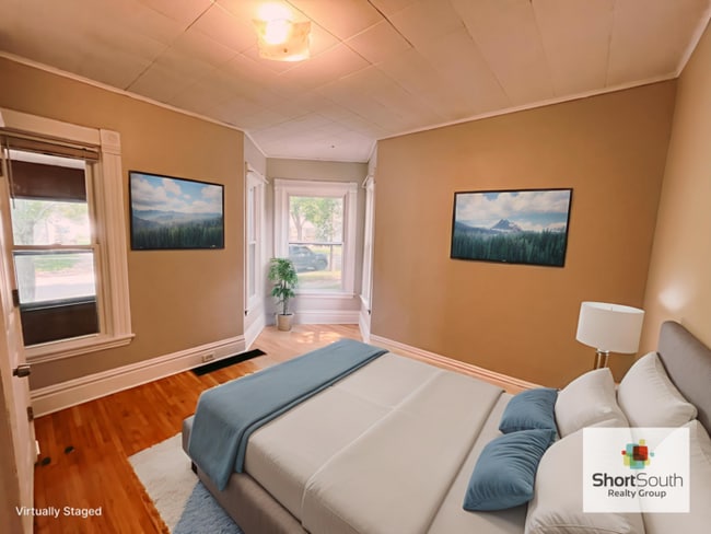 Building Photo - 3 bed 1.5 bath Single Family Home