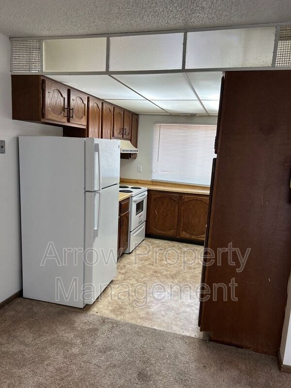 Building Photo - 203 E Arbor Ave