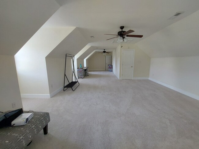 Building Photo - 14031 Rocky Rdg Dr