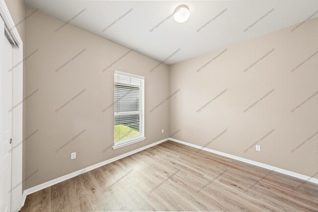 Building Photo - 513 Wedgwood Dr