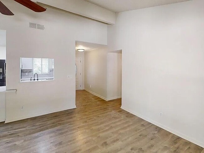 Building Photo - 6314 N Barcus Ave