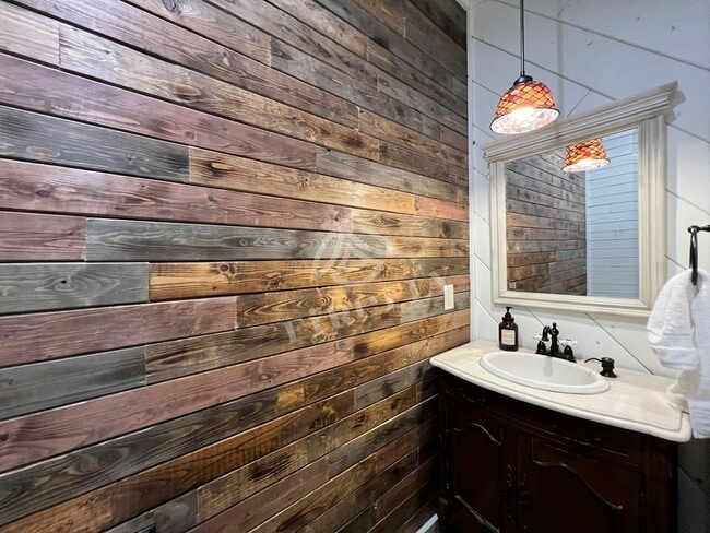 Building Photo - 3425 Ponderosa Lp