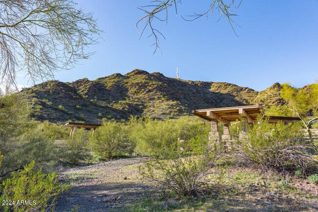 Building Photo - 10415 N 10th St