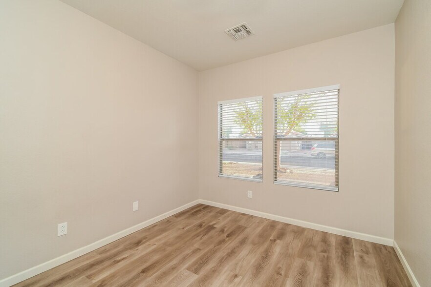 Building Photo - 10434 E Azalea Ave