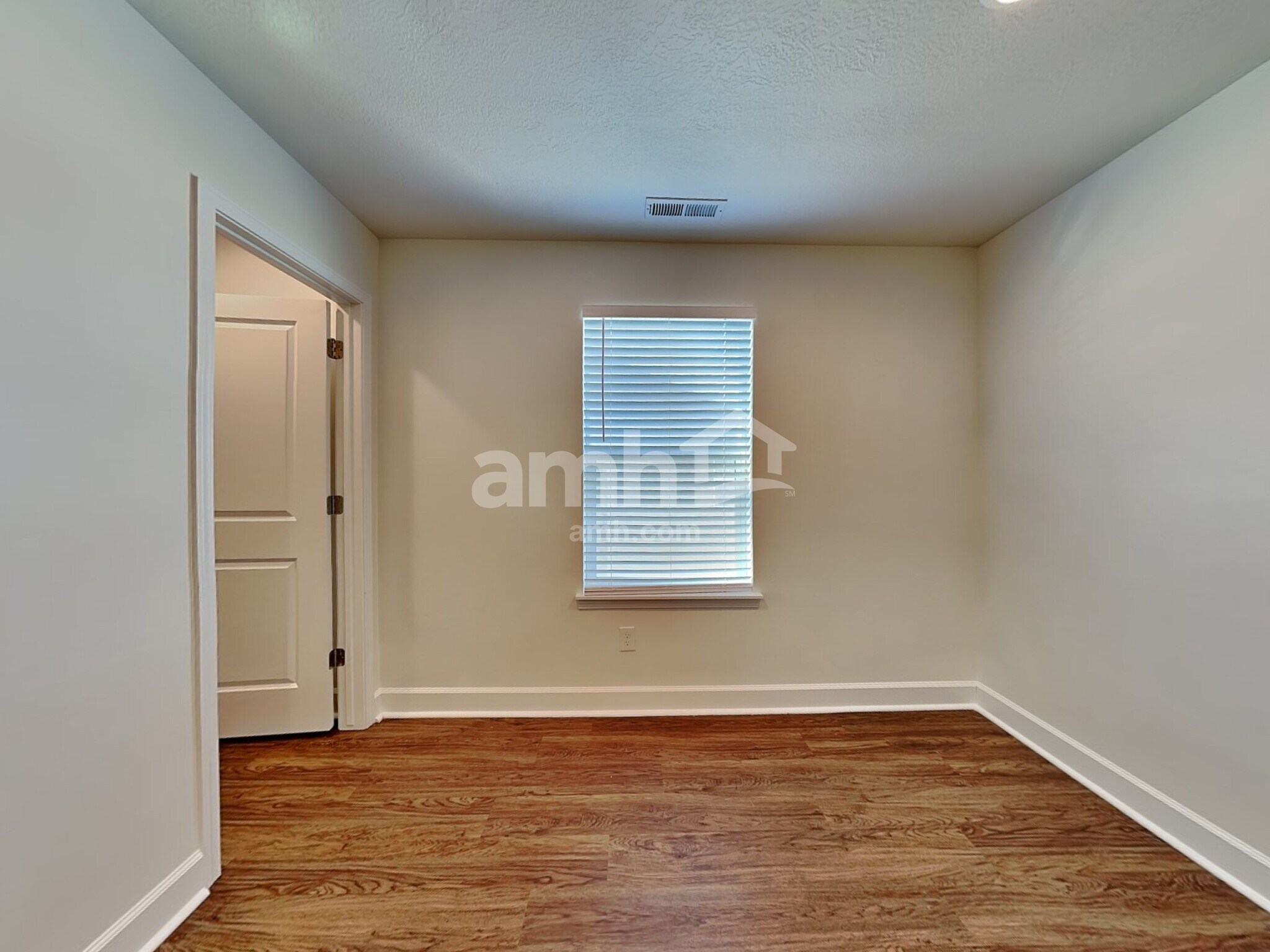 Building Photo - 4449 N Morgan Way