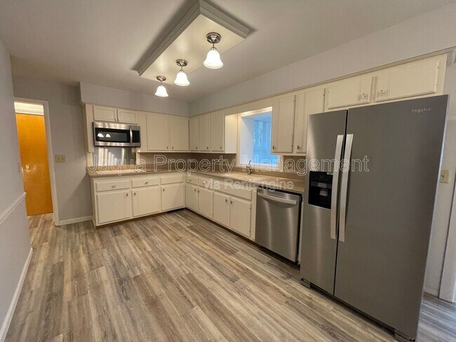 Building Photo - 7723 Yorktown St