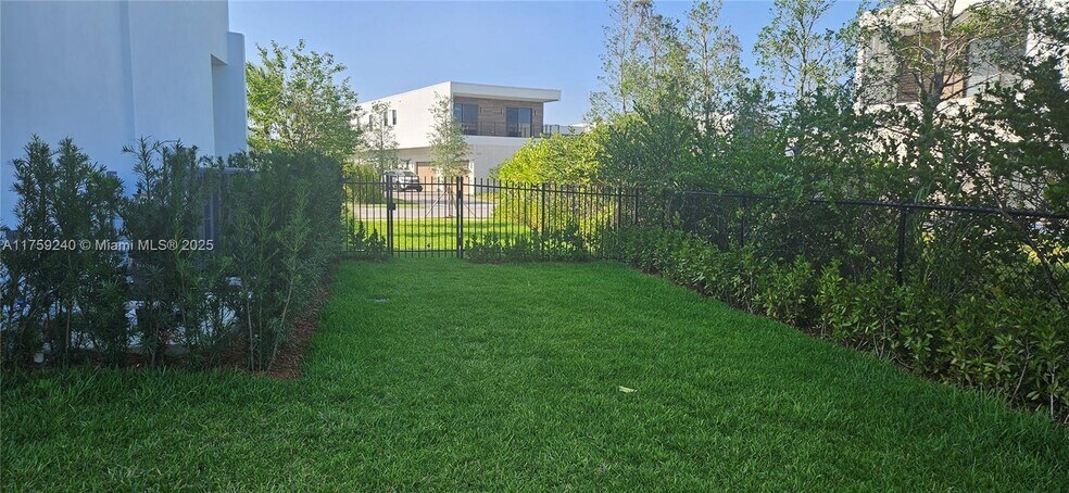 Building Photo - 16644 Botaniko Dr N