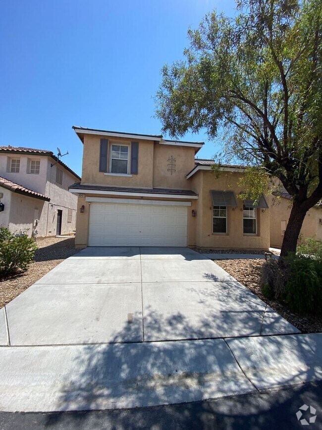 Building Photo - AMERICANA Property Mgmt - 2 story 3b-2 1/2...