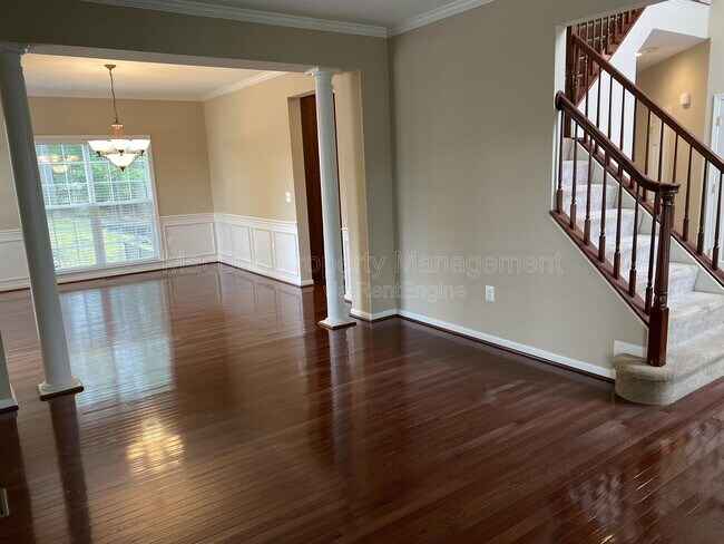 Building Photo - 121 Riggs Rd