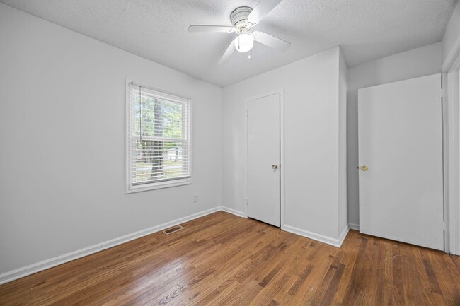 Building Photo - 110 Moore Rd