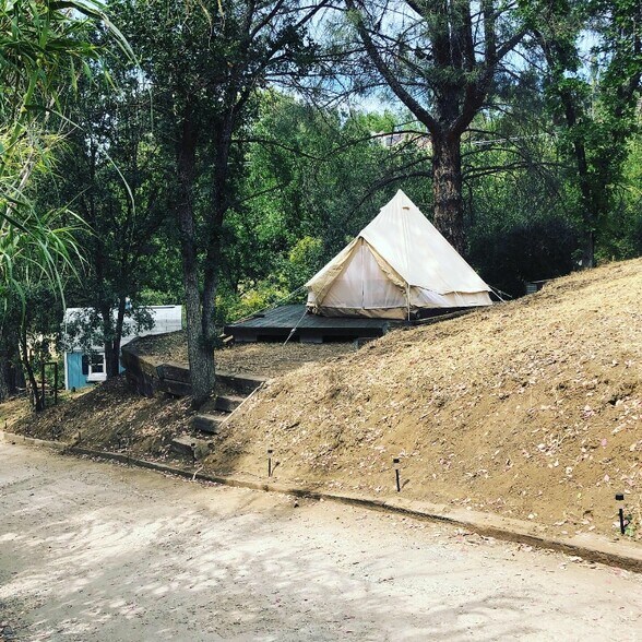 Building Photo - 1872 Seminole Dr