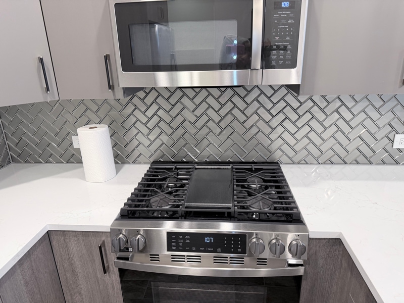 Building Photo - 6530 S Champlain Ave