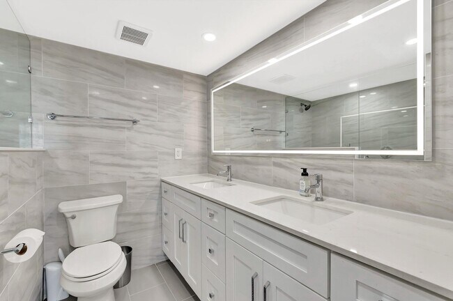 Building Photo - 1566 Bridgewood Dr