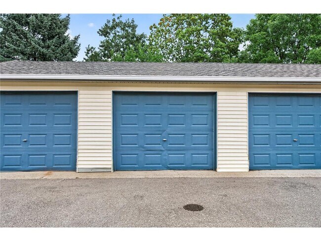 Building Photo - 459 Mailand Ct