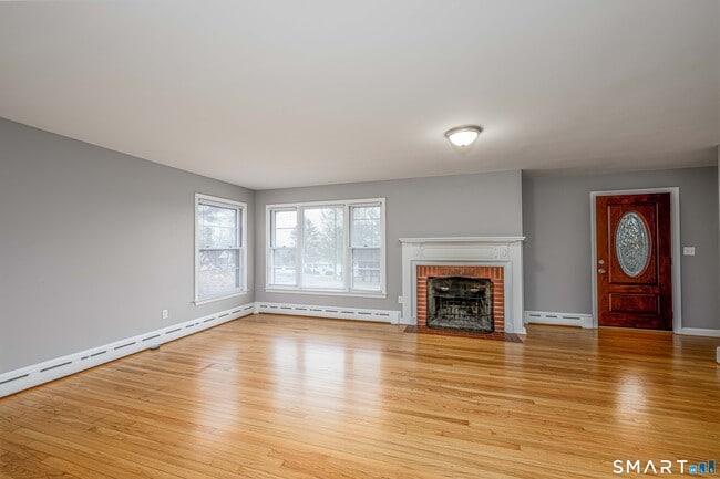 Building Photo - 109 Kings Hwy