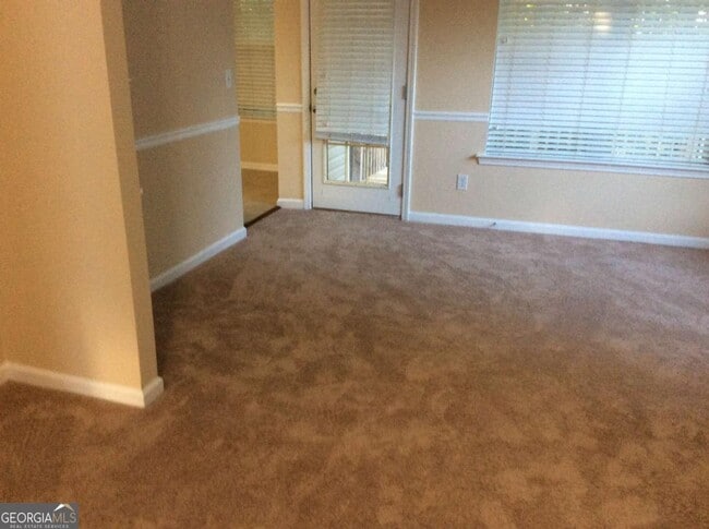 Building Photo - 4015 Yellow Pine Ct