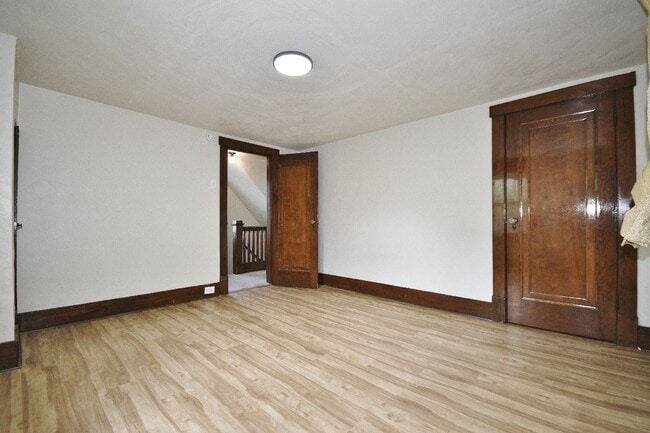 Building Photo - Charming 3-bedroom, 1-bathroom house locat...