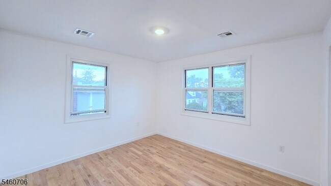 Building Photo - 76 Baldwin Pl