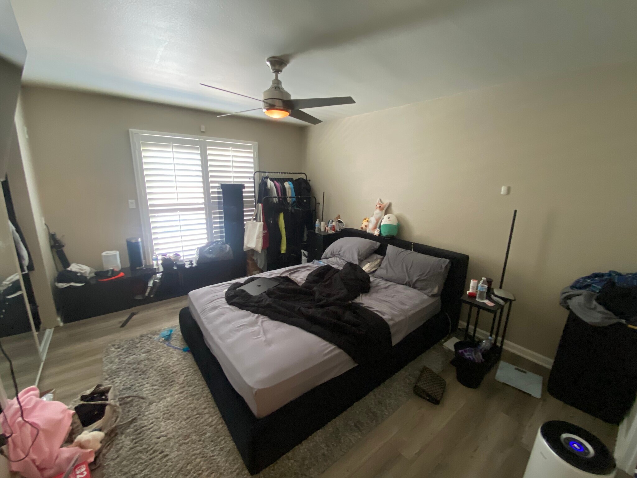 Building Photo - 9767 Comanche Ave