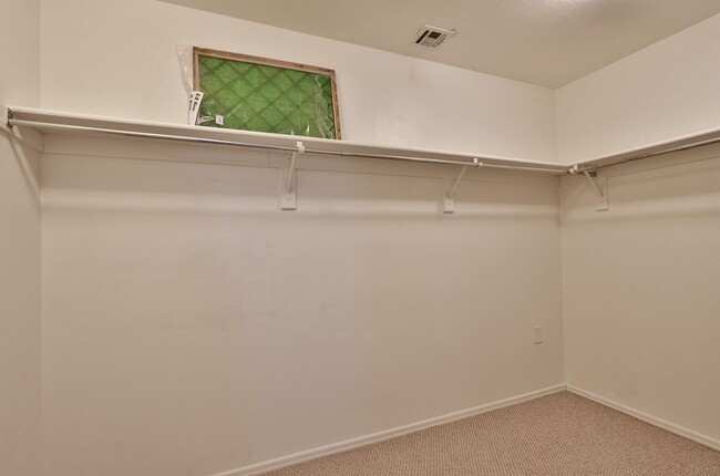 Building Photo - Beautiful Gilbert 3 bed/3 bath Home in The...