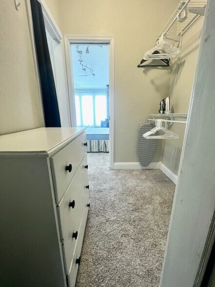 Building Photo - 1352 Pheasant Way