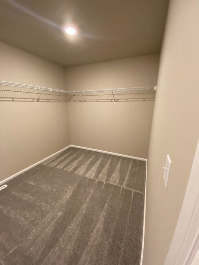 Building Photo - Spacious, modern 5-bed, 2.75-bath in sought-after Daisy Crossing Community in Sultan