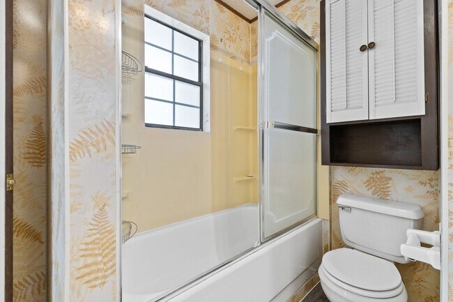 Building Photo - Blissful in Burleson ISD