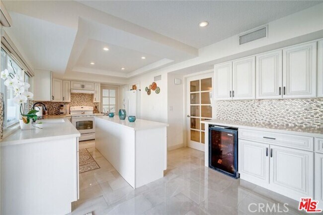 Building Photo - 15616 Rosehaven Ln