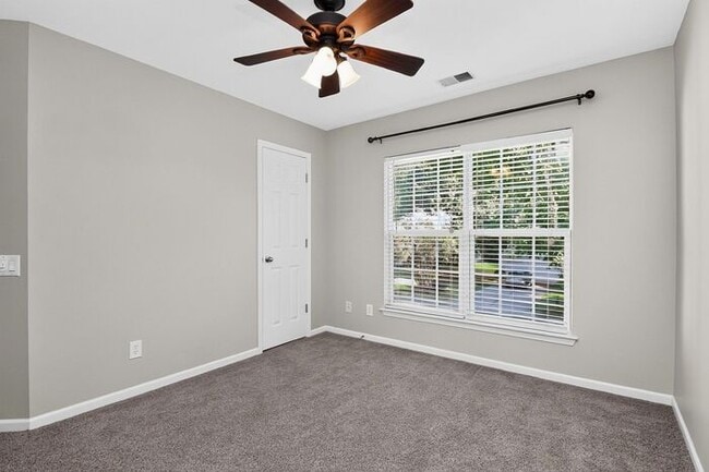 Building Photo - Beautiful 3BD/2.5BA Home in the Edinburgh Community of Ballantyne!