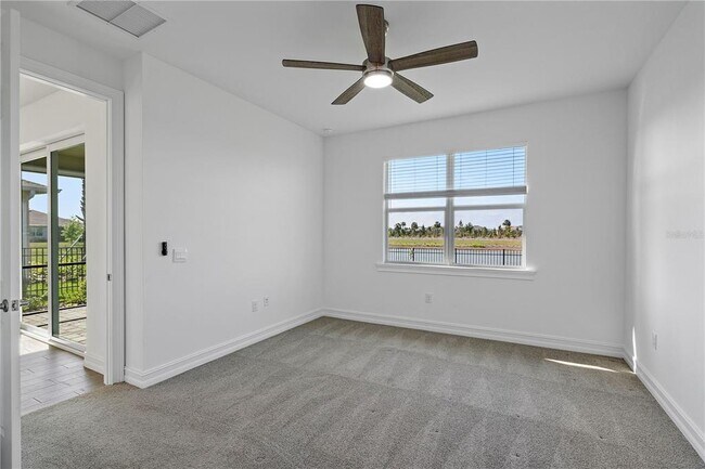 Building Photo - 43847 Blue Heron Ln