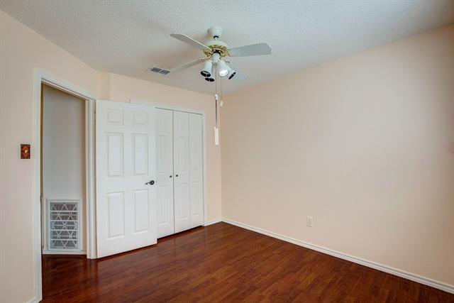 Building Photo - 230 Brittany Dr