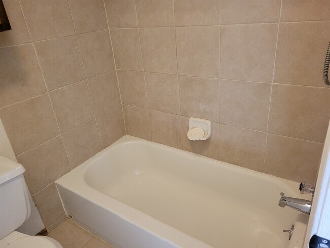 Building Photo - 305 W Quantico St