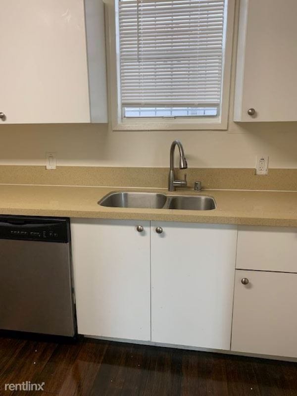 Building Photo - 3 br, 1 bath Duplex - 1694 11th St # B