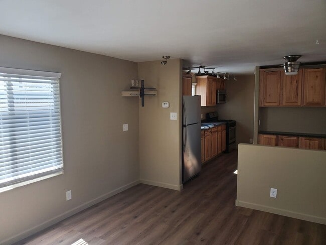 Building Photo - Bullhead City! 2 Bedroom Available/2 Bath ...