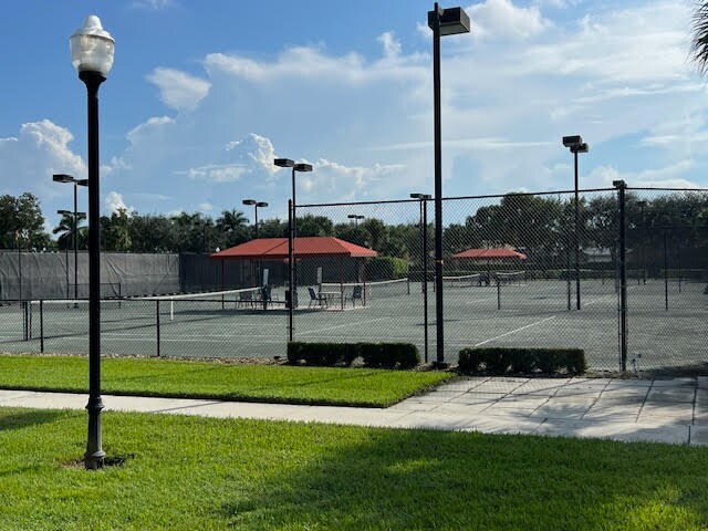 Building Photo - 8010 Bellafiore Way