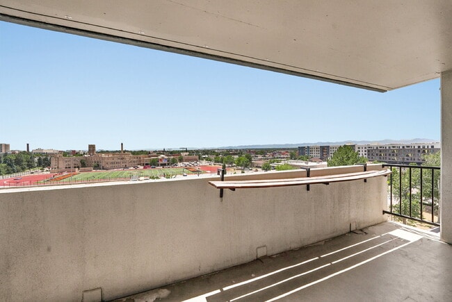 Building Photo - $1,545.95 with Free the first month's rent, 1 Bed - 1 Bath, Condo in Denver with Washer and Dryer!