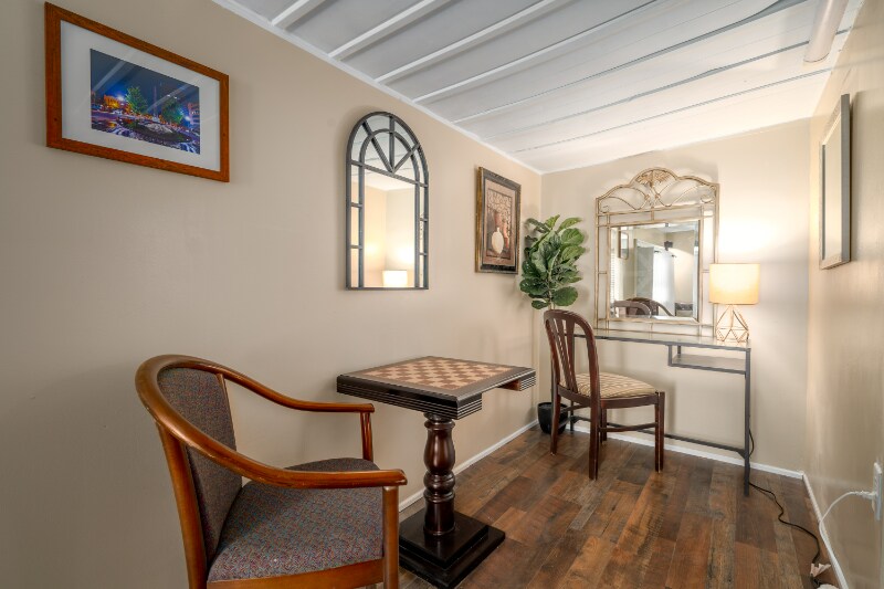 Building Photo - 26 Hanover St