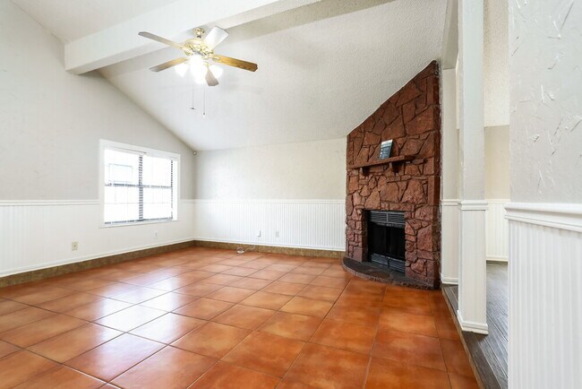 Building Photo - 4624 Goldrock Dr