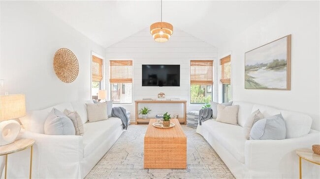 Building Photo - 512 S Harbour Oaks Dr